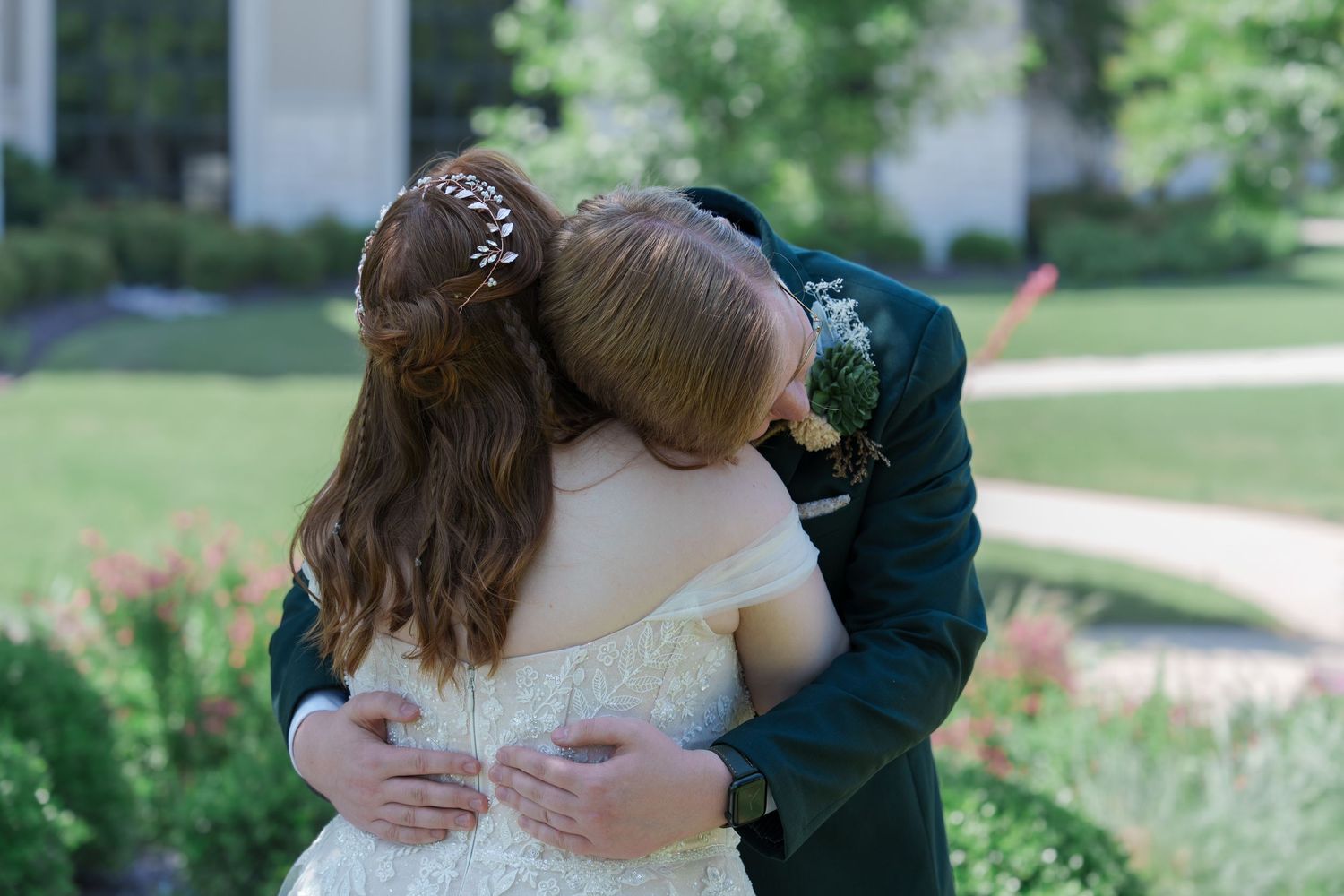 wedding photography Fort Worth Dallas bride groom bridal party poses wedding dress natural airy style Southlake Texas wedding photographer