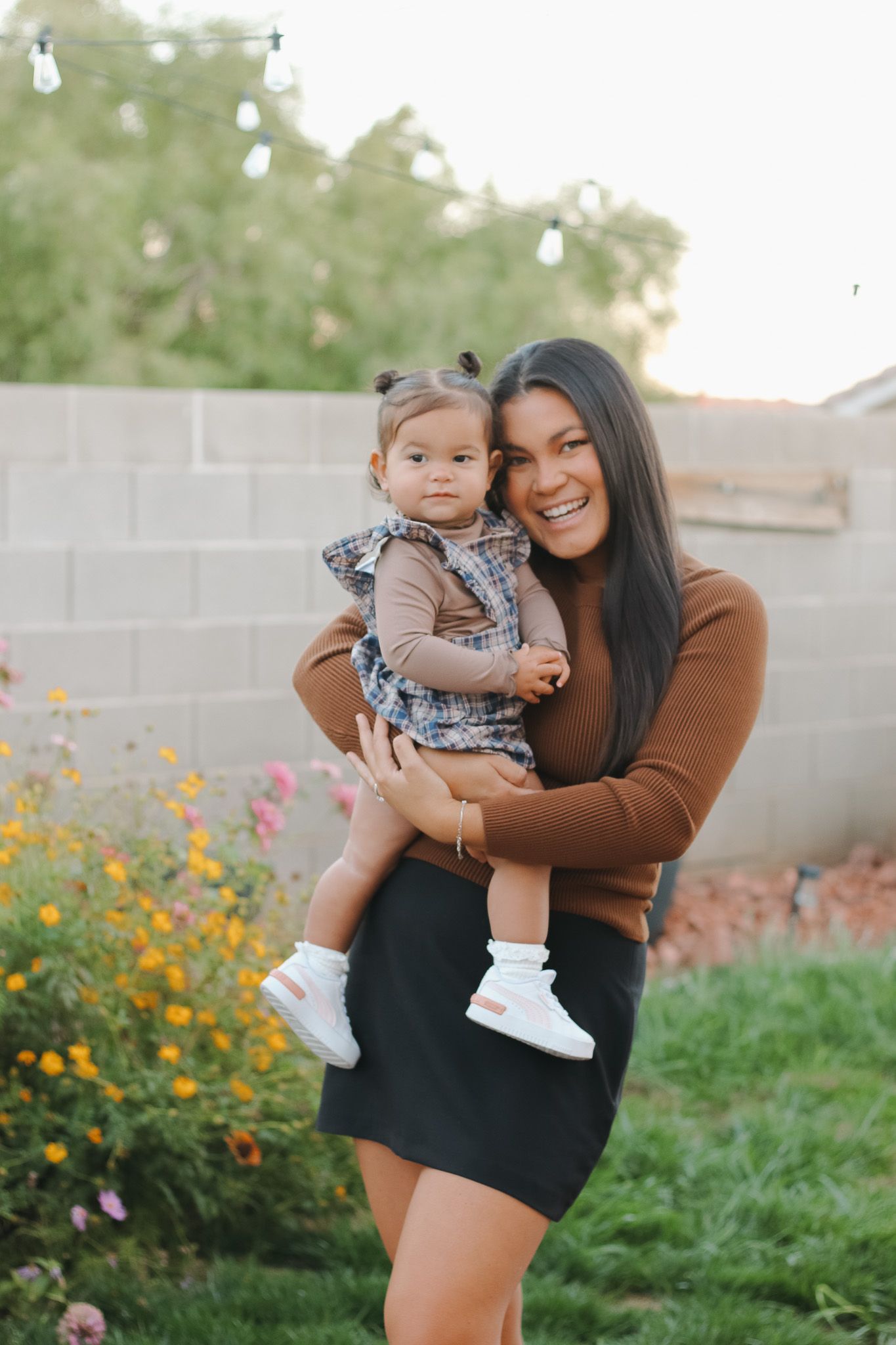 Bright, dreamy, timeless images capturing love, connection, tiny details, and the beautiful seasons of family life in Las Vegas.