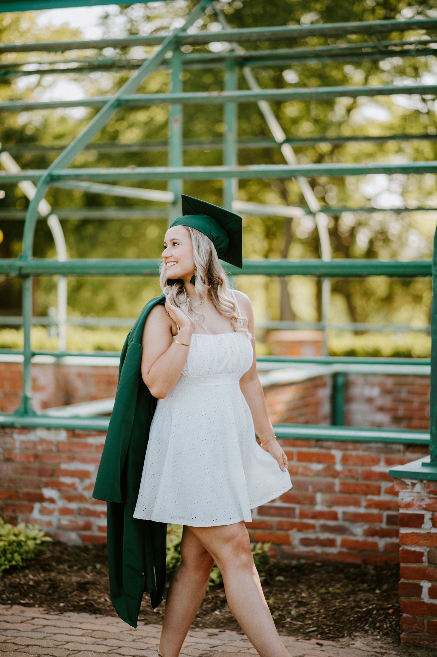 CAp n Gown Session, Queeny Park Photography