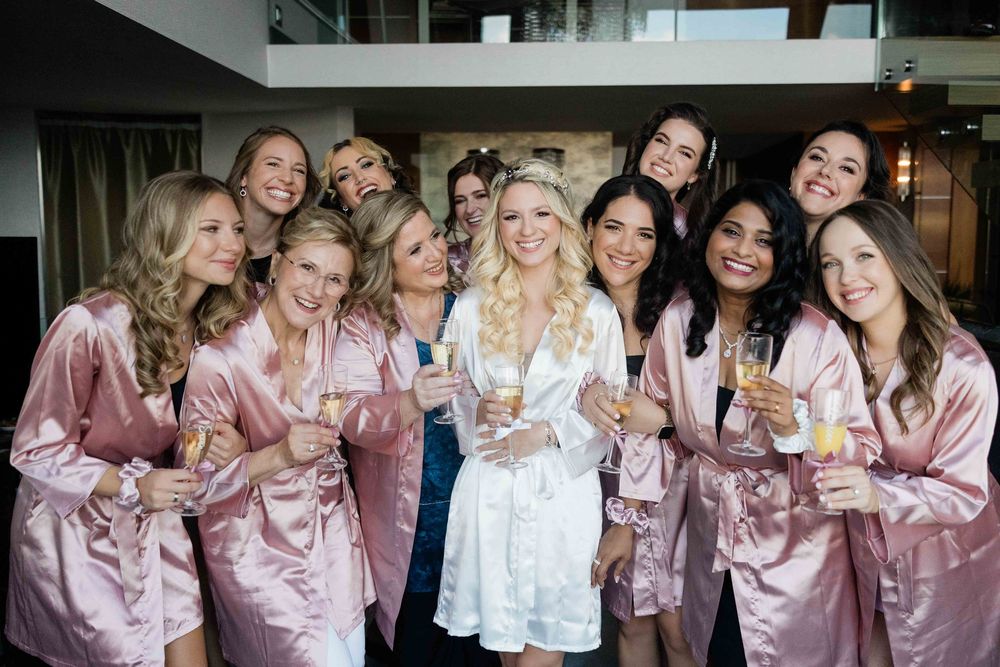 Bridesmaids photoshoot at Aranybástya Budapest