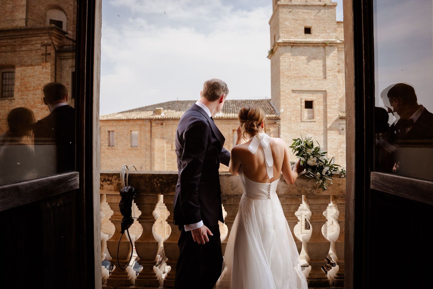 bride and groom in Filotrano, german bride and groom, destination-wedding italy, Le Marche wedding