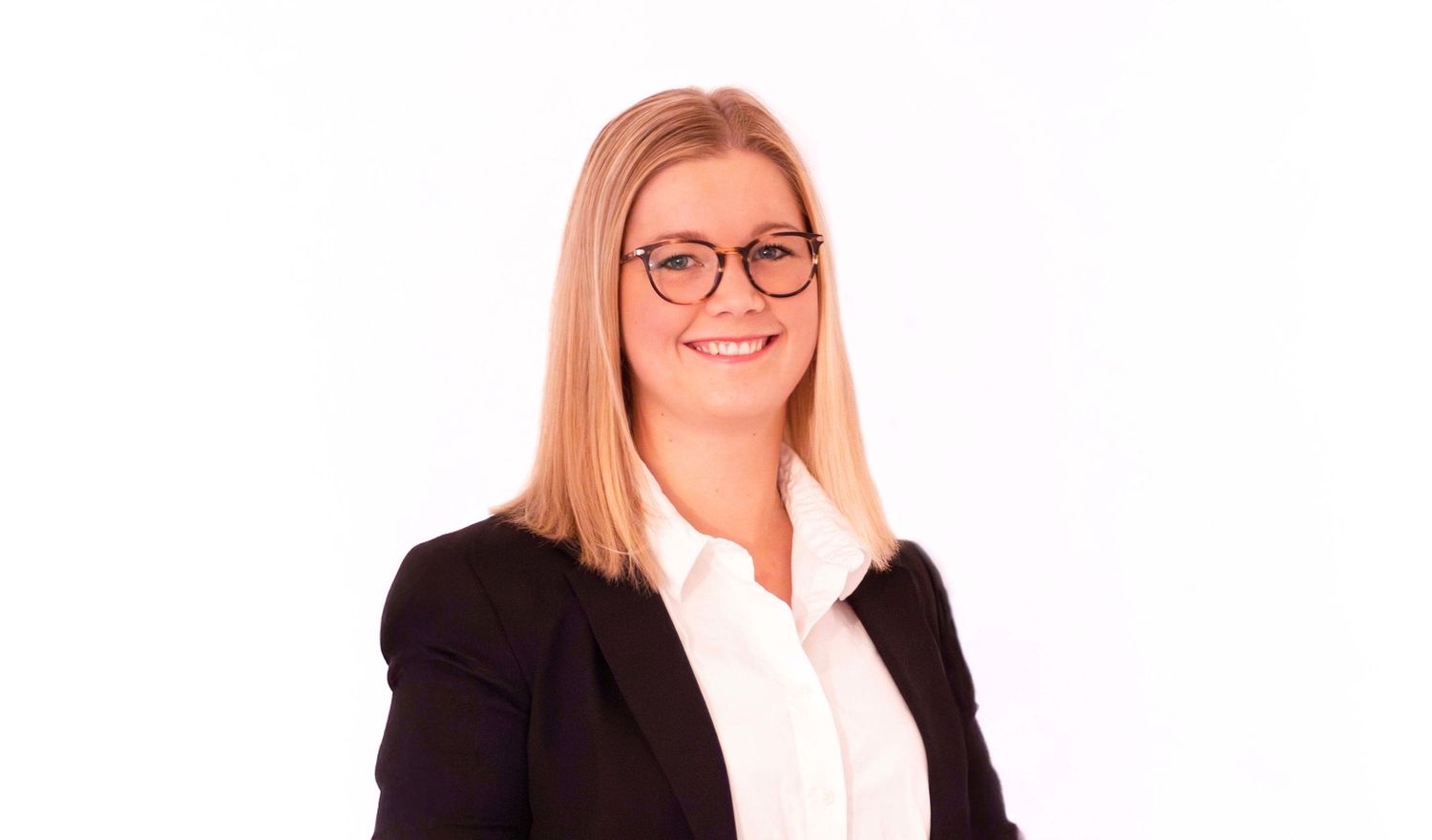 Professionelle Bewerbungsfotos und Businessportraits in Hannover. Authentisch, modern und natürlich –ideal für Bewerbung, LinkedIn & Website