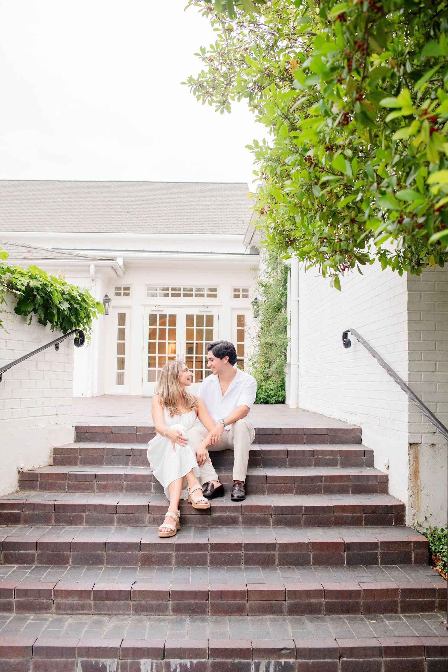 Arlington Hall Engagement Session at Turtle Creek Park | Dallas Engagement  Photographer - The GRACE Pictures : Dallas Wedding Photographer
