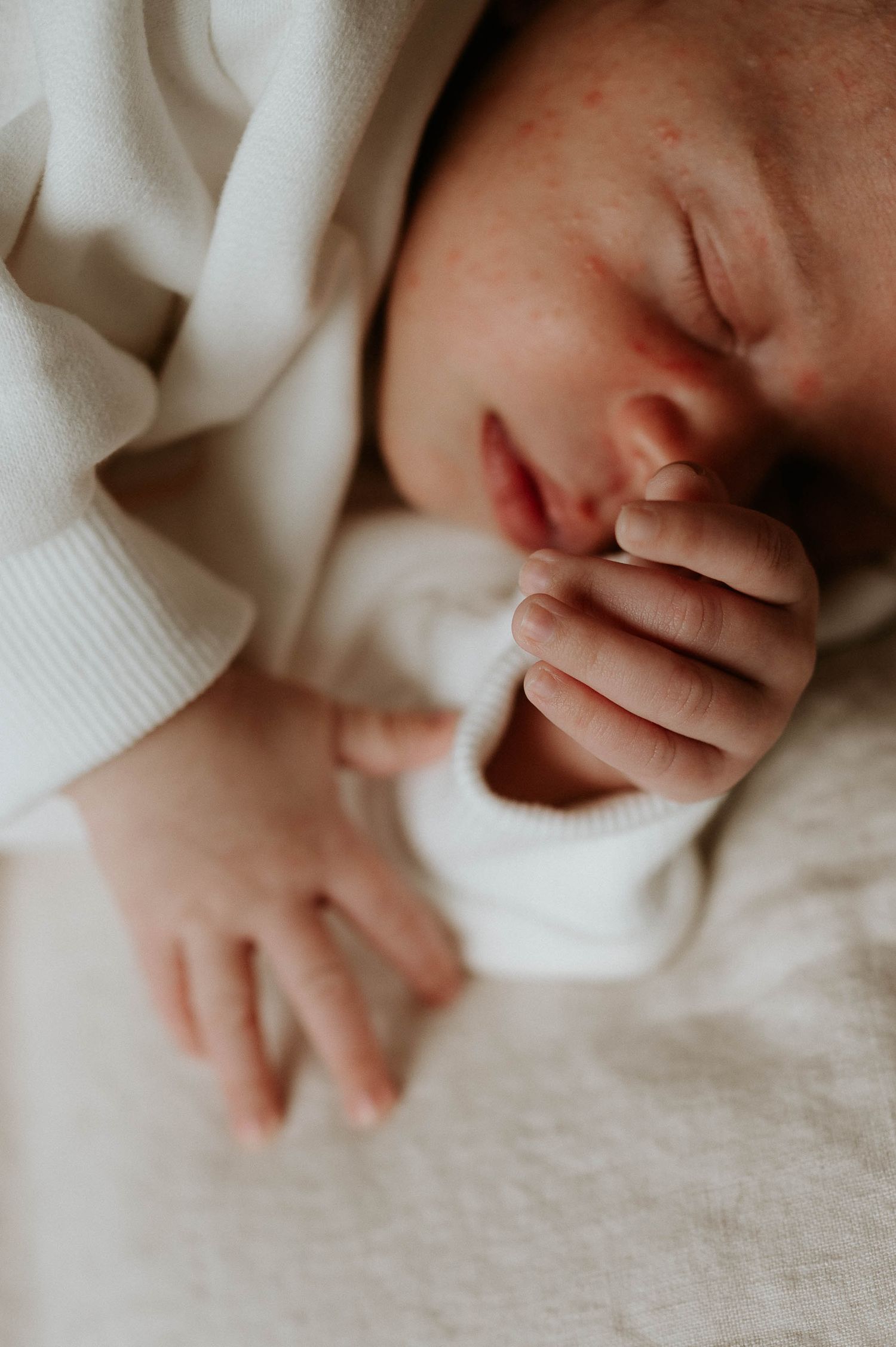 Sunshine Coast Newborn Photographer Baby images