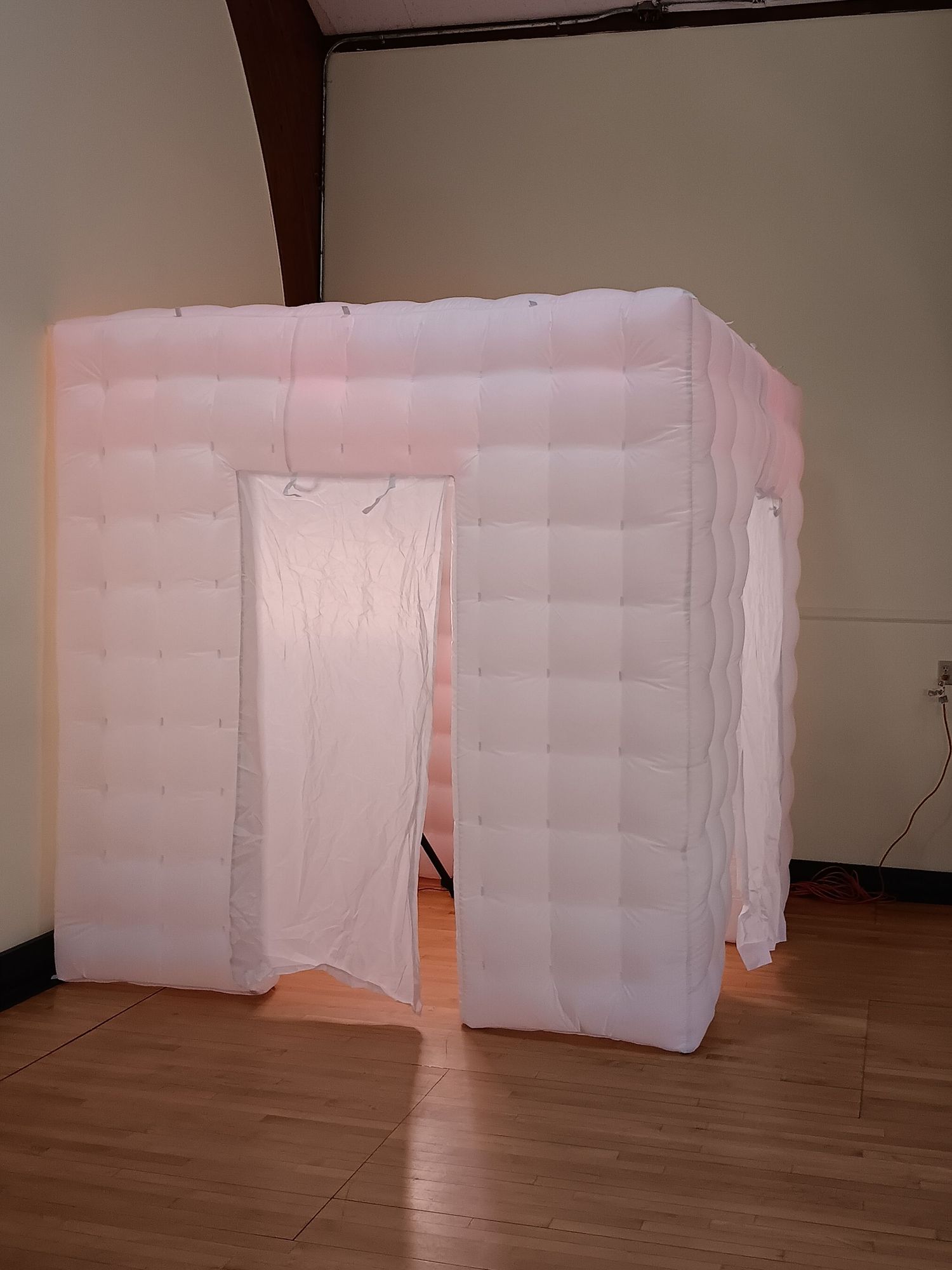 Add fun to your event with SmithNYPhoto’s photo booth rental. Instant prints, props, and unforgettable memories.