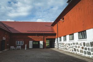 Stallmiljö. Hästgård. Hästfotograf. Stockholm. Photo By Anna Jarlhall.