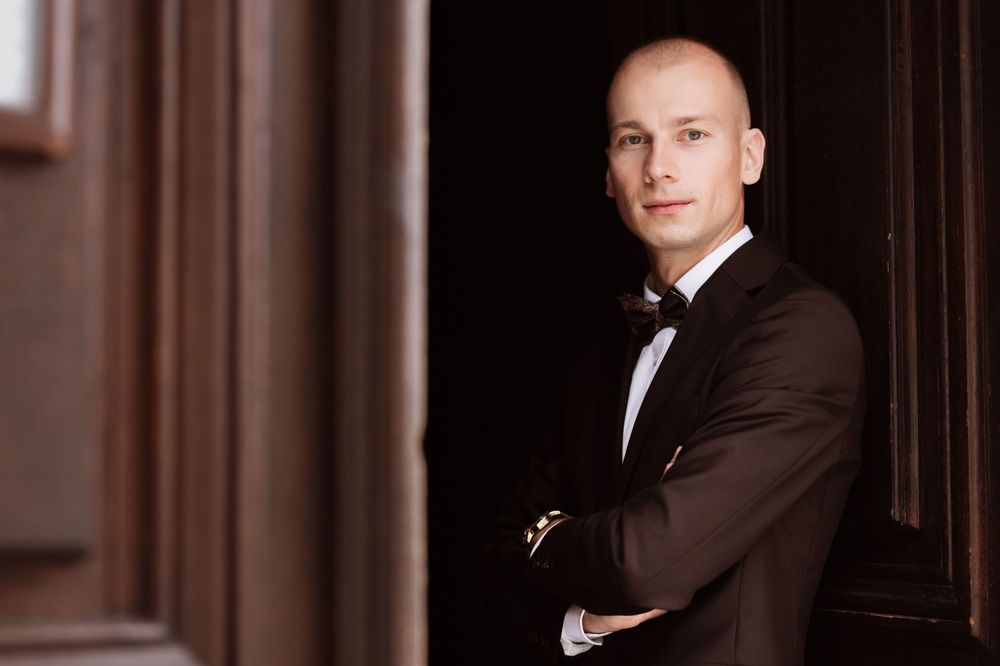 Portret Pana Młodego przed Dworem Zbożenna Mazowieckie