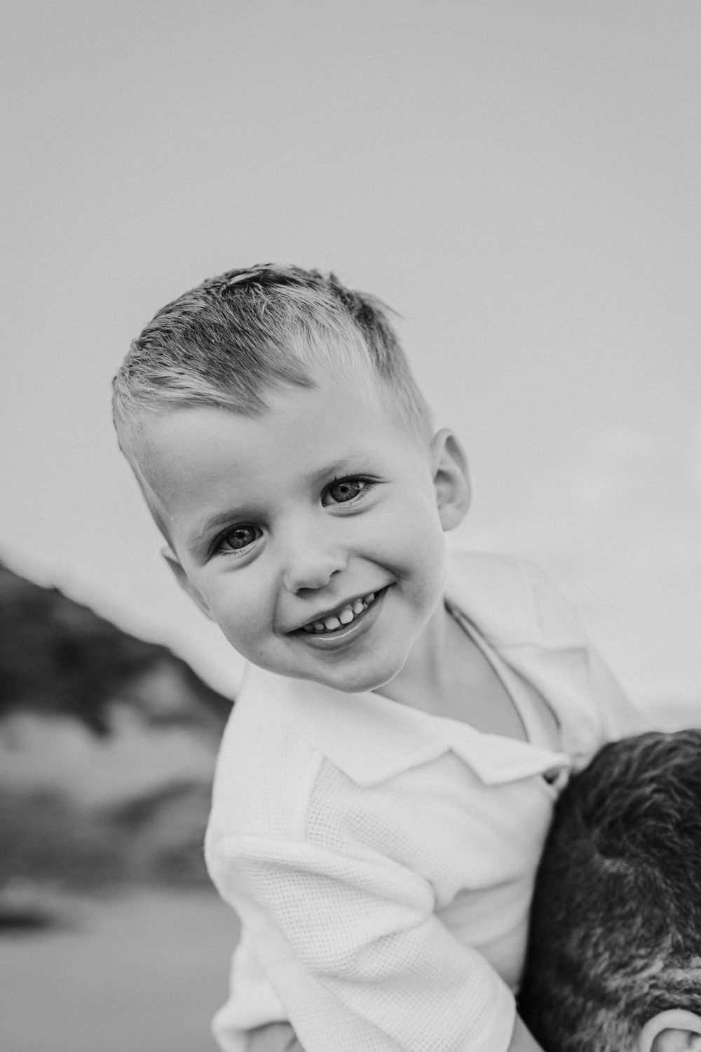 Family beach photograph by Jessica Henderson Photography, Geelong Family Photographer, Family portrait, beach photography