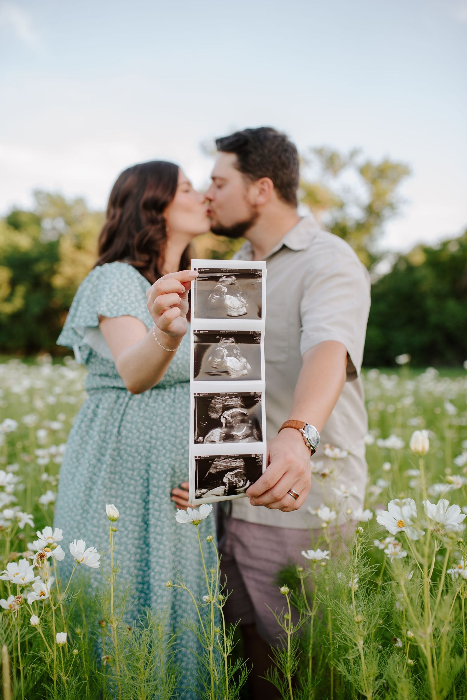 Flower field maternity session in Wichita Kansas by Jessica Nadine Photography