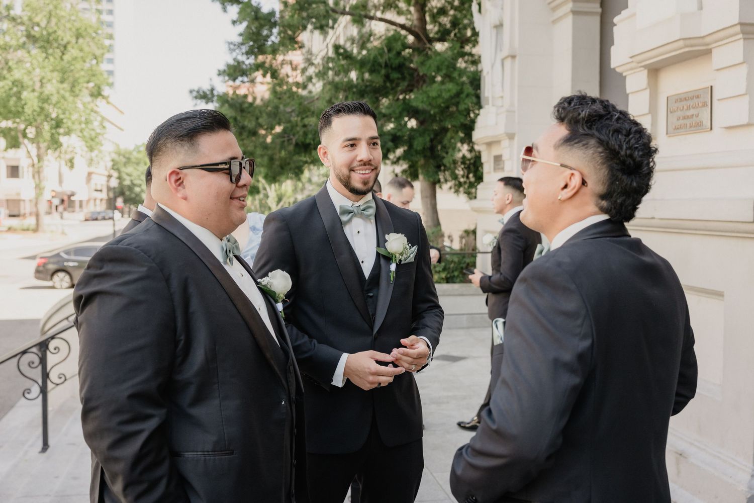Guests slowly arrive for the ceremony of a stunning Sacramento wedding