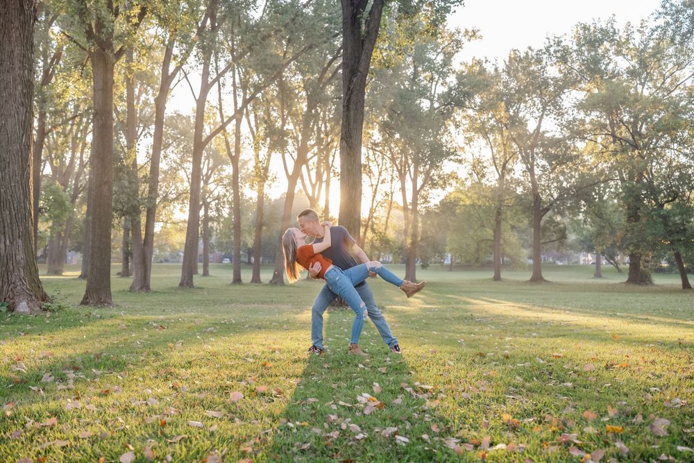 couple dipping in the sunlight