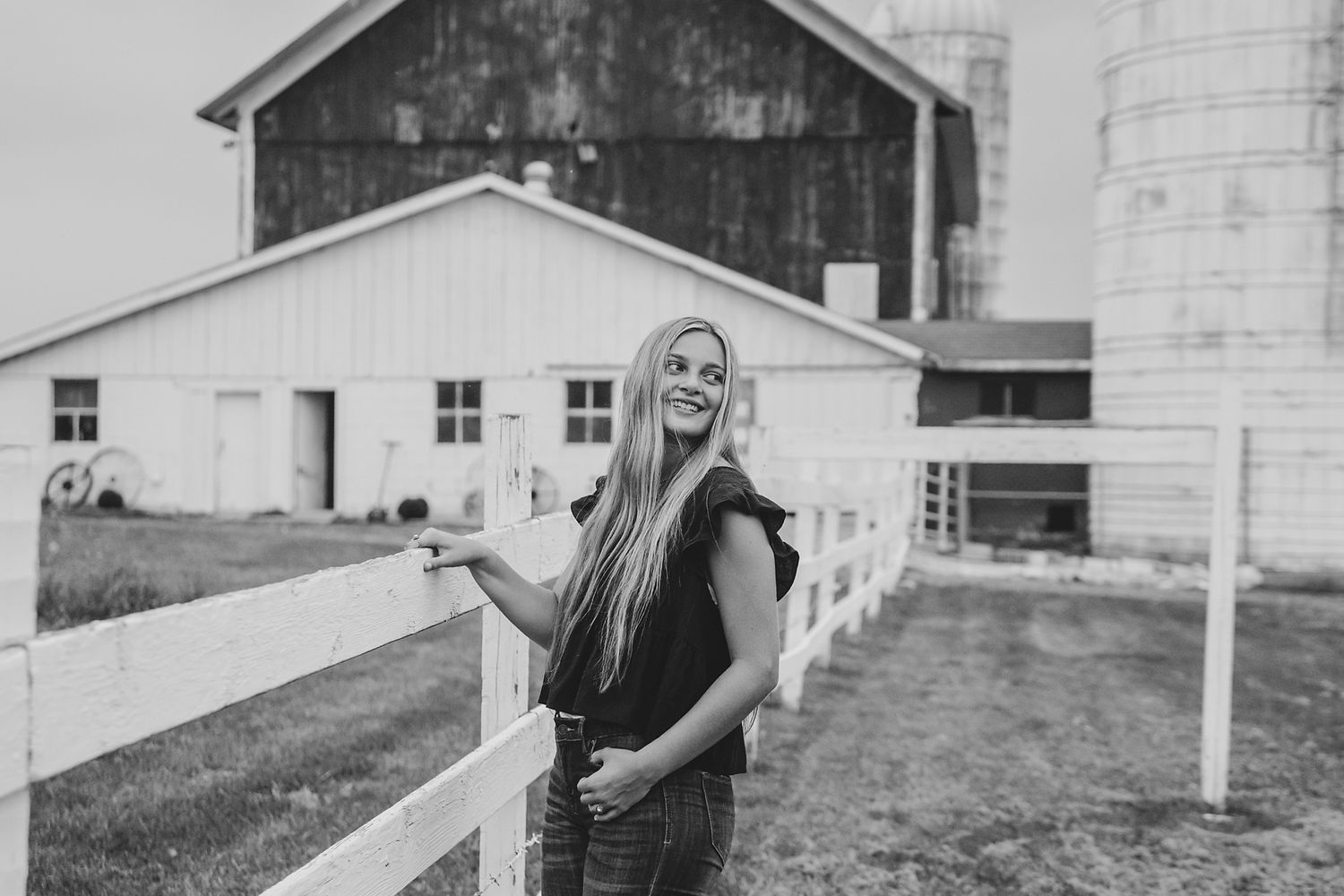 senior, fall, barns, country, West Michigan