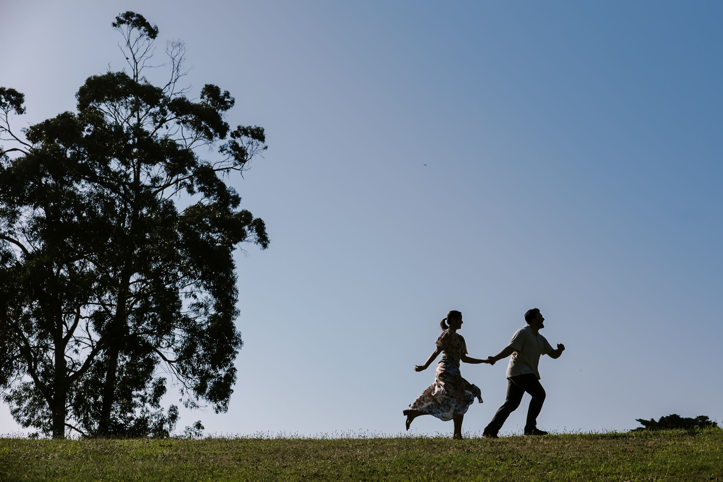 Engagement session near Lisbon captured by Lisbon wedding photographer