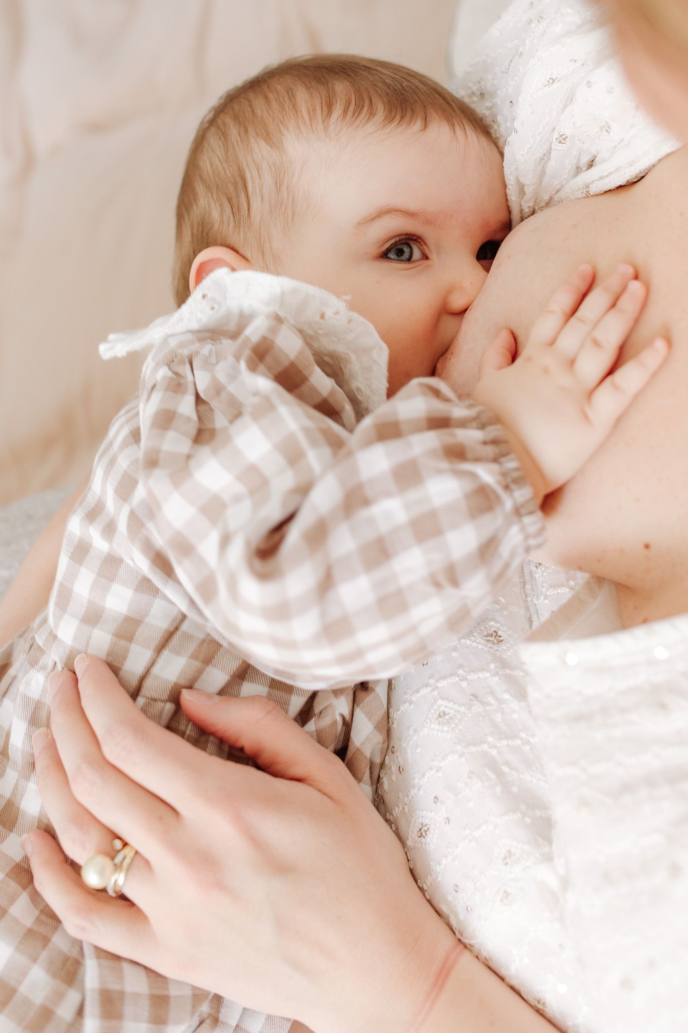 allaitement bébé maman dans les yvelines