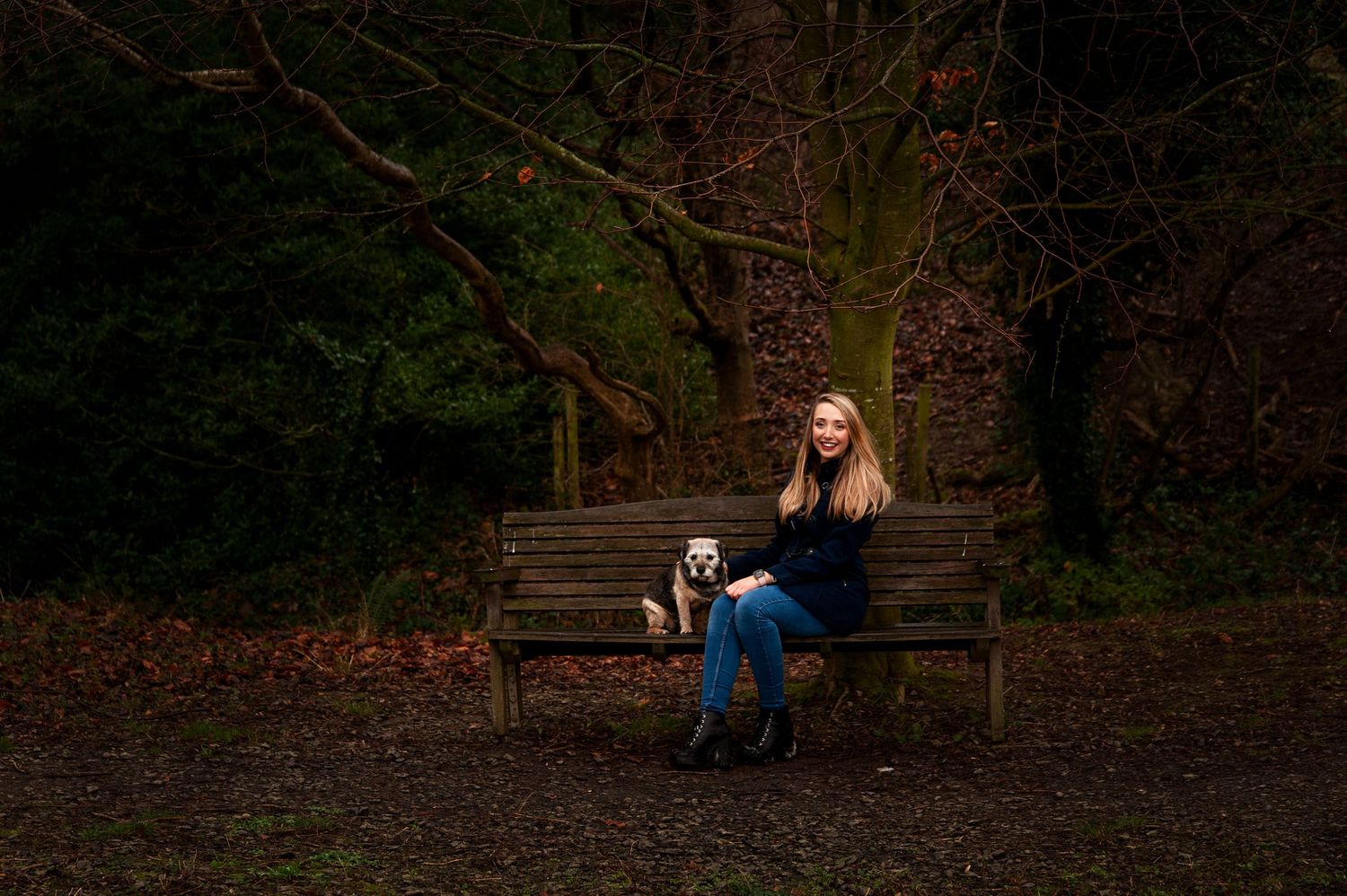 outdoor family pet photoshoot by kara jade photography