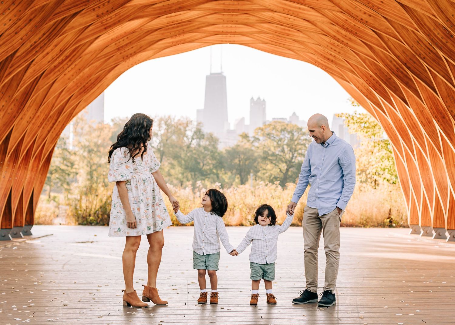 Family session at Honeycomb arch in Lincoln Park, Chicago