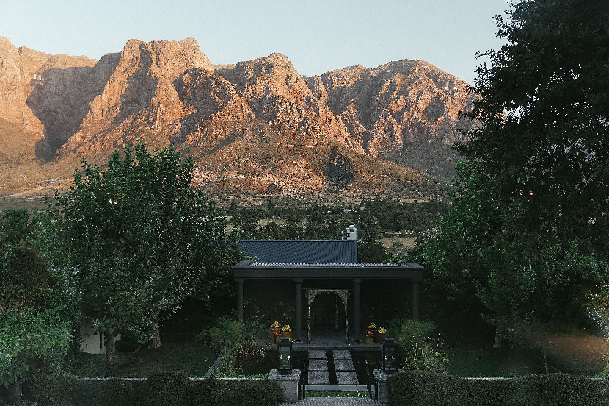 Johannesdal 1207 wedding venue in the Banhoek Valley with mountain views and vineyards