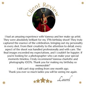 A stylized circular client review testimonial with five gold stars and cursive text showing a positive photography experience.