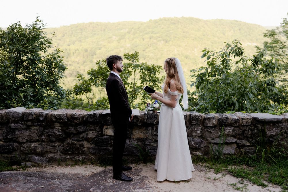 buffalo river elopement ceremony
