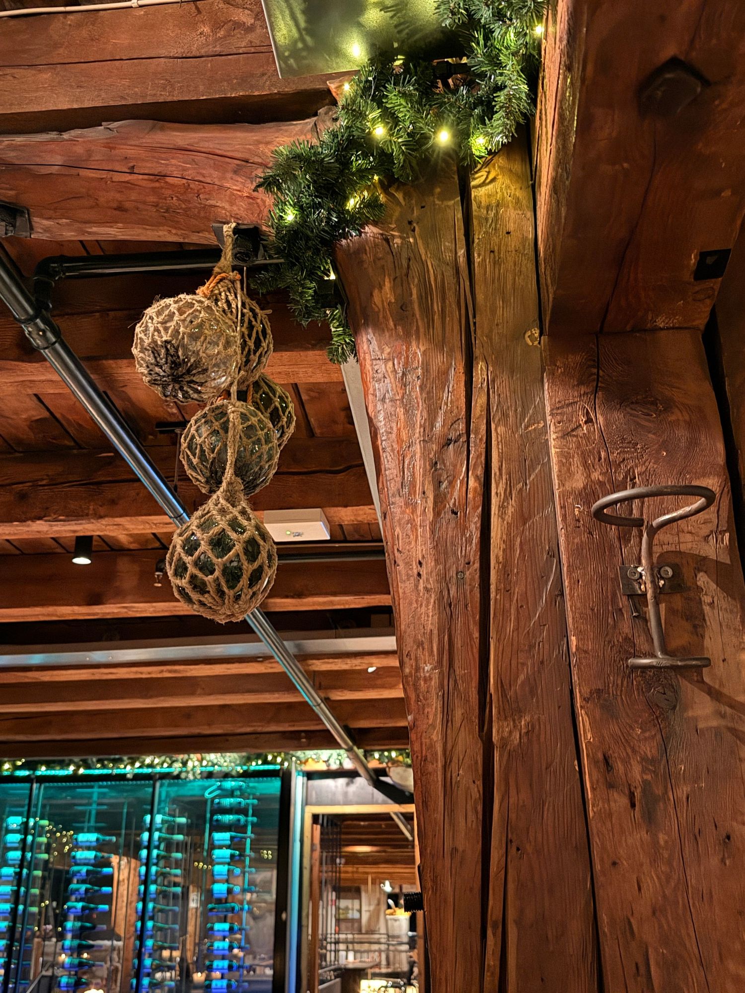décoration ancien entrepot pecheur restaurant full stream tromso