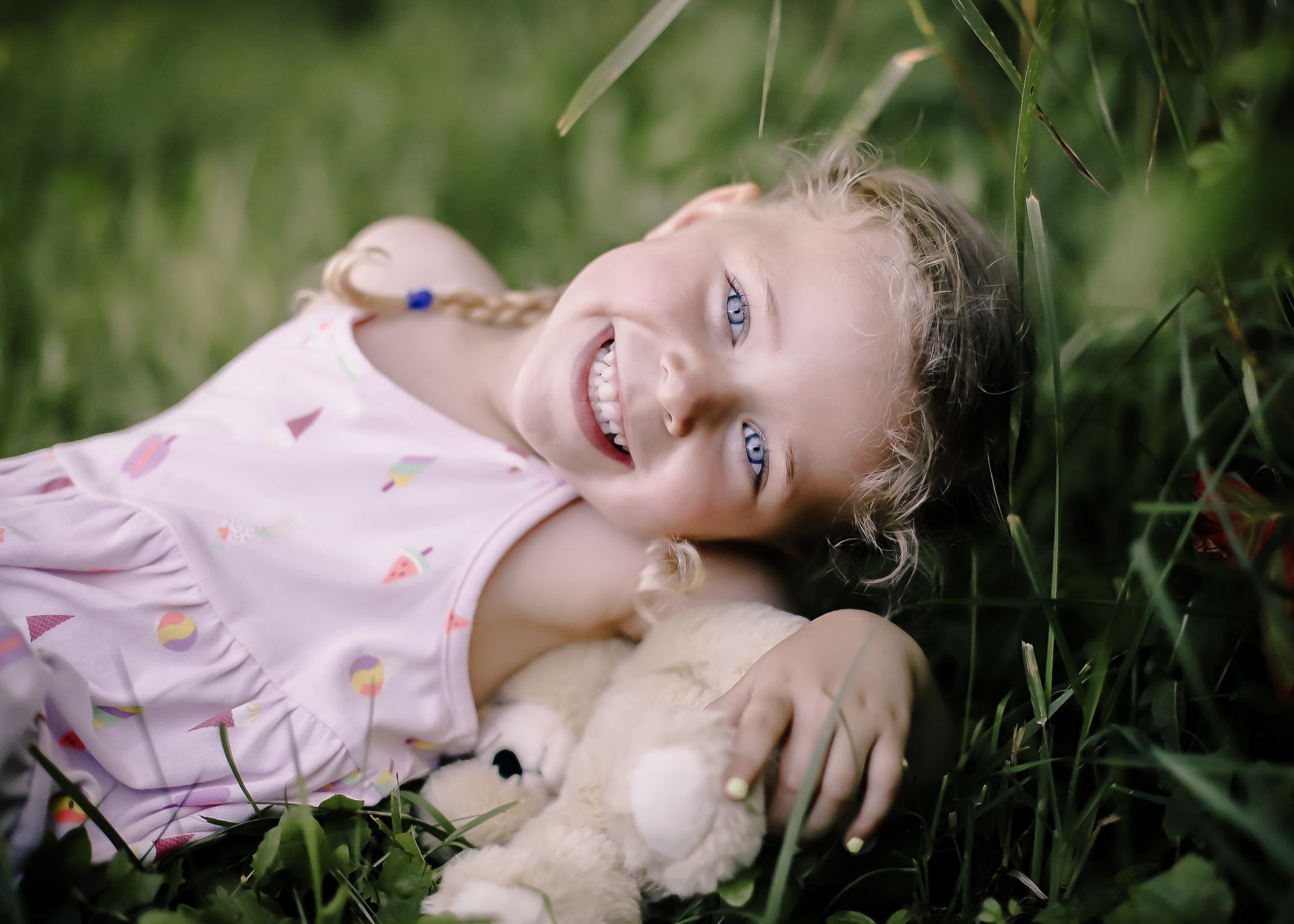 Family Portrait
Professional Photographer Janesville Wisconsin
Maternity
