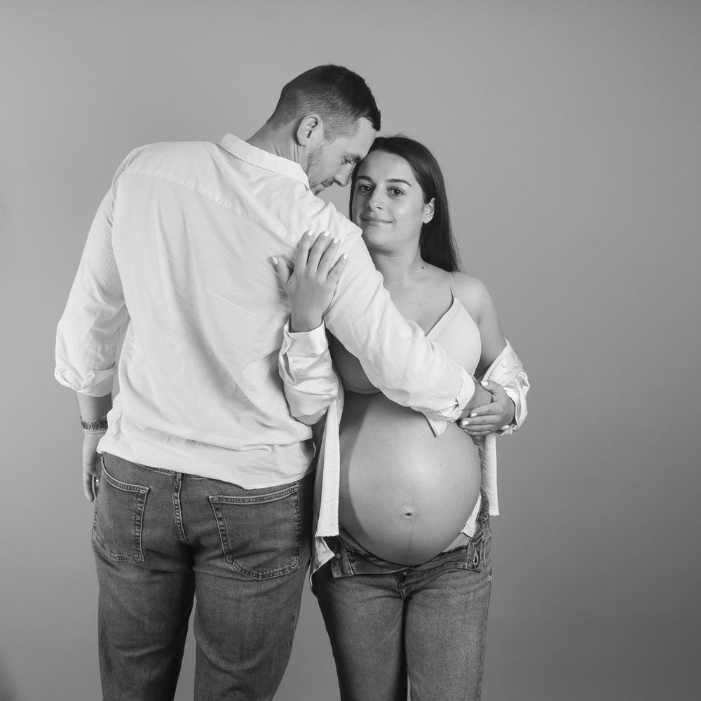 séance photo grossesse couple studio photographe bébé famille Corse Venzolasca Bastia Borgo Folelli Biguglia Furiani Vescovato Moriani