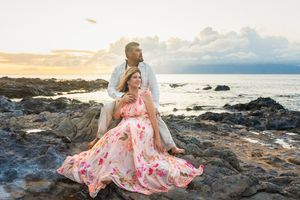 Maui couple photographer photo against beautiful Maui sunset beach by ohwowfotos.