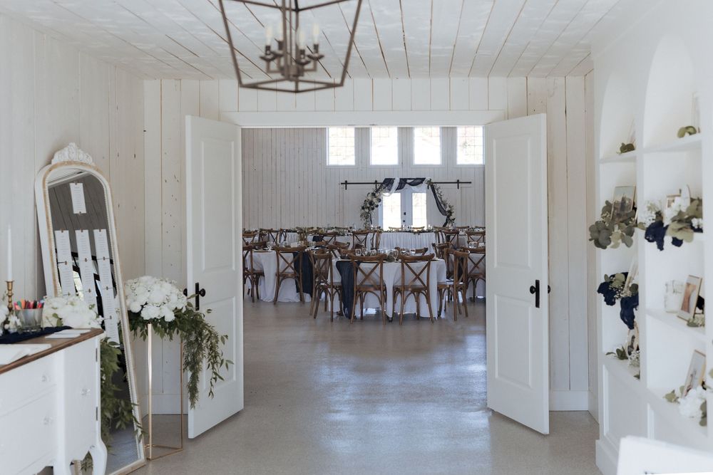 Elegant timeless classic wedding at Grand Ivory, Moncton wedding, luxury photography experience, expensive wedding packages, high budget