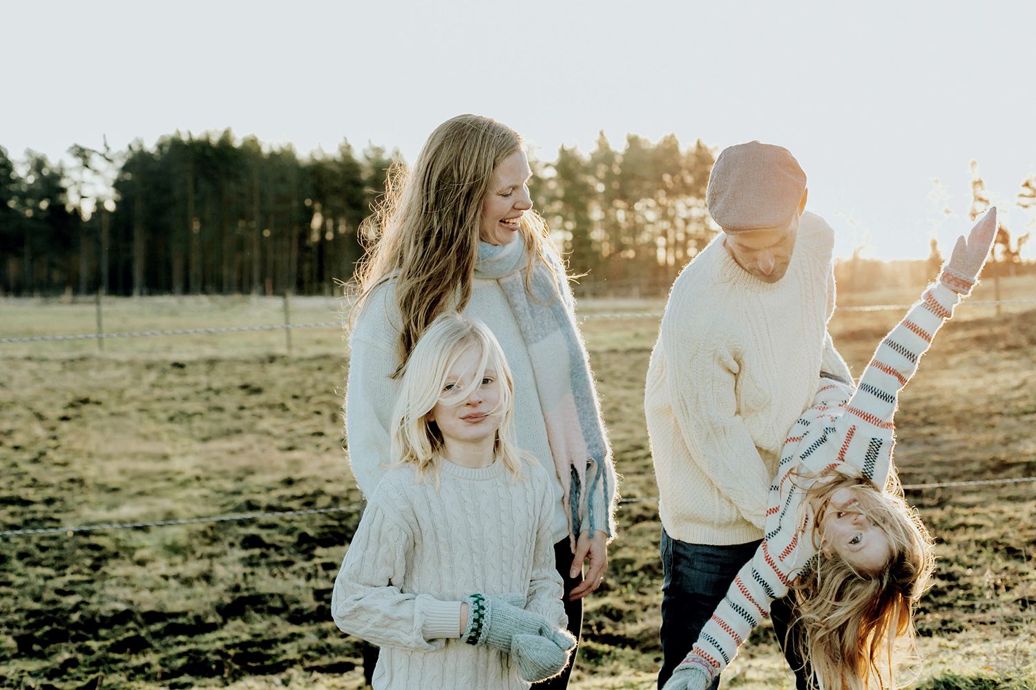 Familjefotografering i Säffle. Fotograf Rebecca Nordin.