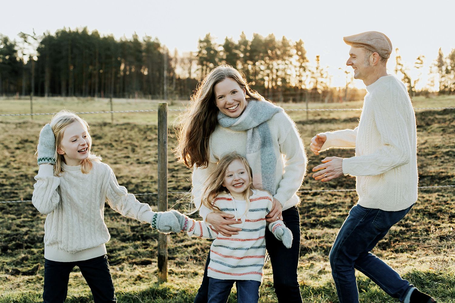 Familjefotografering i Säffle. Fotograf Rebecca Nordin.