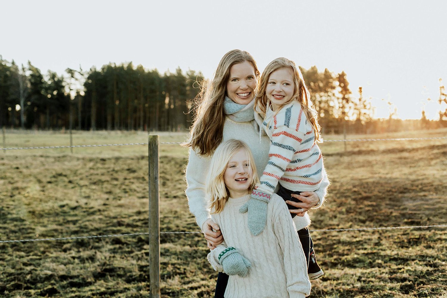 Familjefotografering i Säffle. Fotograf Rebecca Nordin.