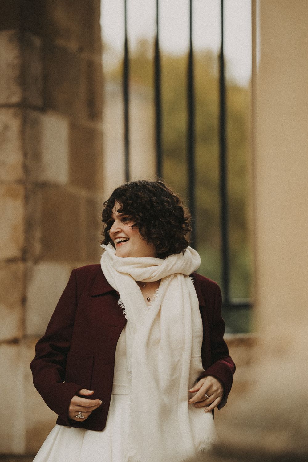Photographe de mariage capturant des instants sincères et intemporels avec une approche artistique, élégante et naturelle.