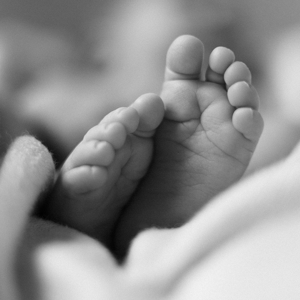 Vastasyntyneen kuvaus Espoo Helsinki Vantaa. Newborn-kuvaus Vastasyntyneenkuvaus kotona Newborn-kuvaaja Newborn Valokuvaaja Espoo Vantaa