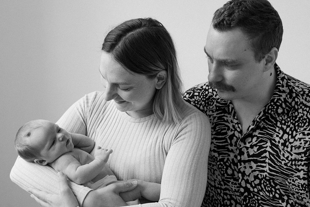 Vastasyntyneen kuvaus Espoo Helsinki Vantaa. Newborn-kuvaus Vastasyntyneenkuvaus kotona Newborn-kuvaaja Newborn Valokuvaaja Espoo Vantaa