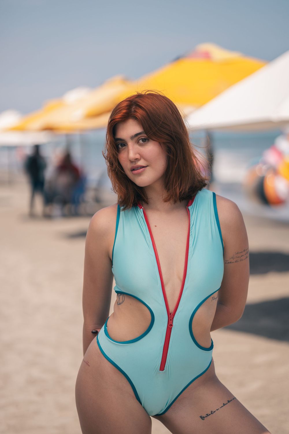 modelo en la playa