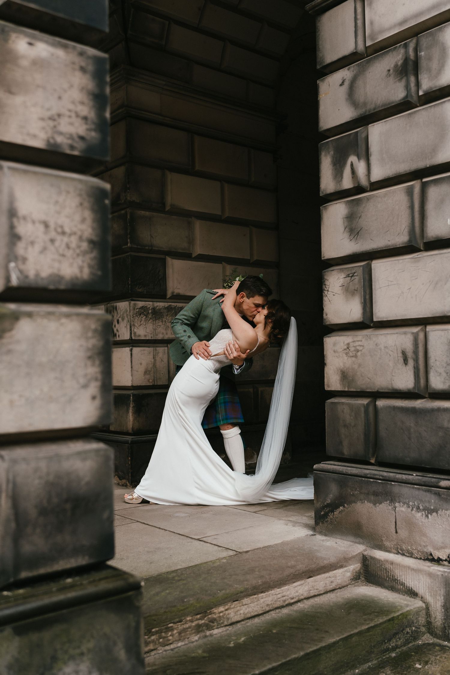 Wedding photograhy edinburgh city centre