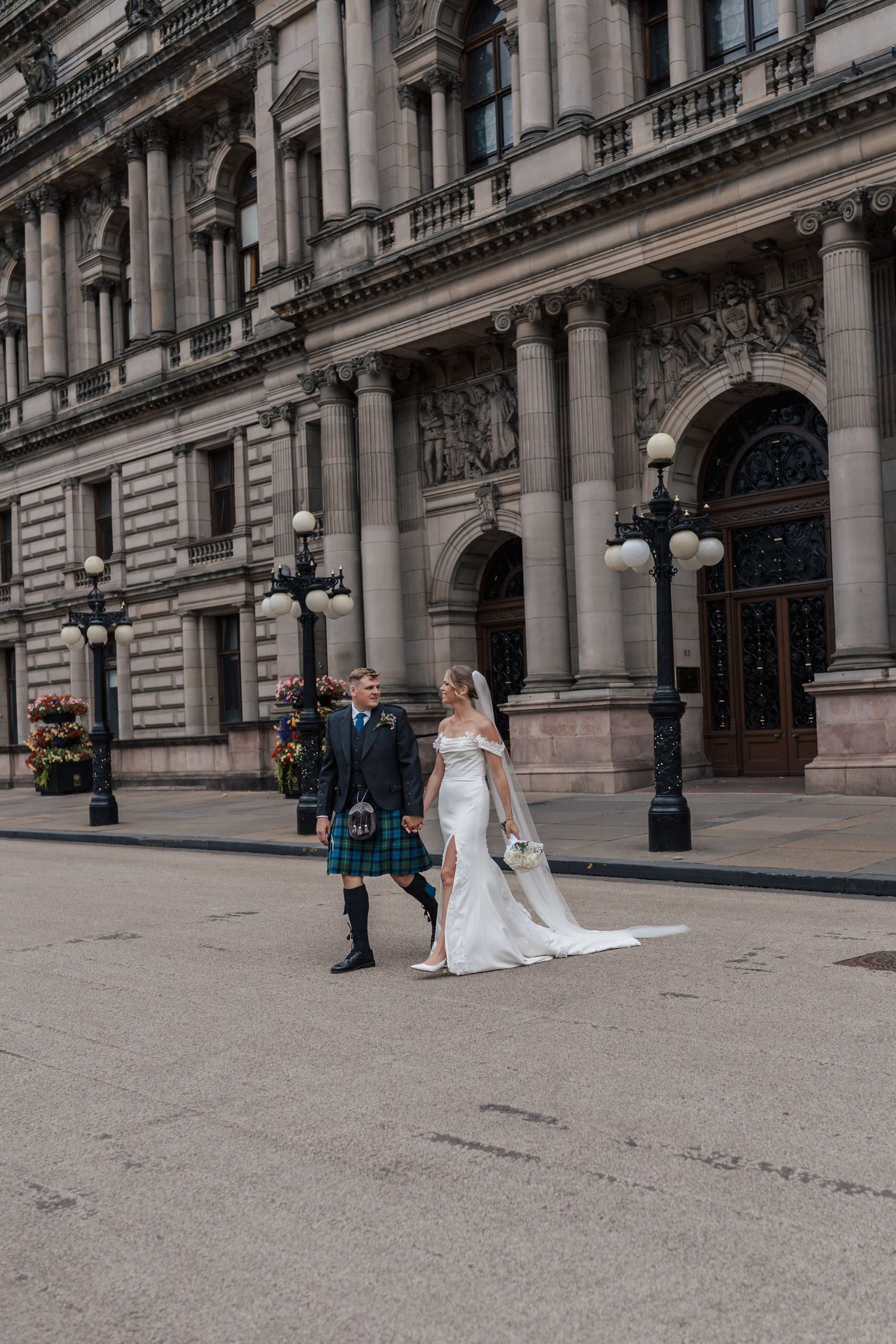 Romantic wedding photography glasgow city centre