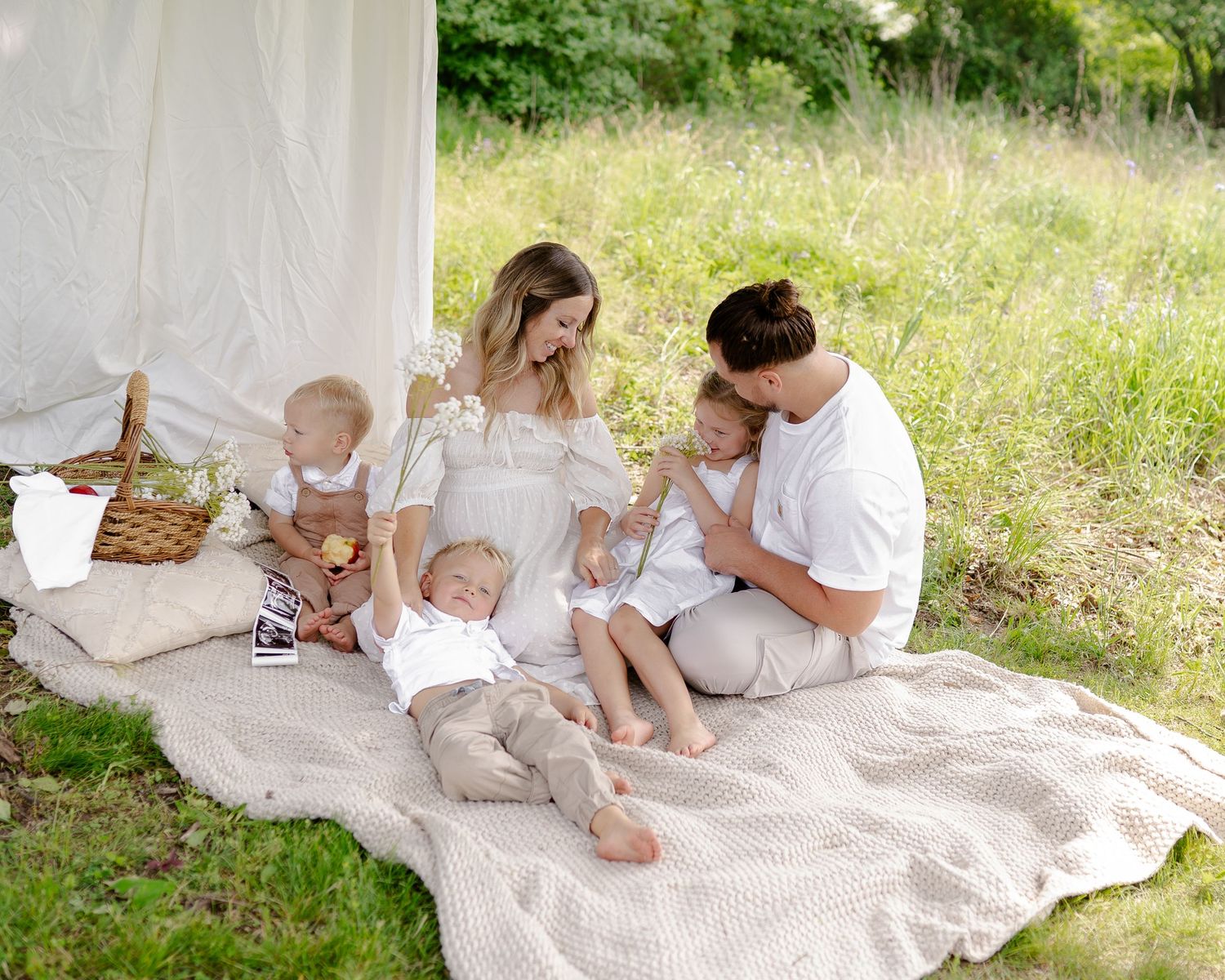 Northern Indiana photographer., goshen Indiana photography. south bend photographer. family photography. family photographer. maternity pic