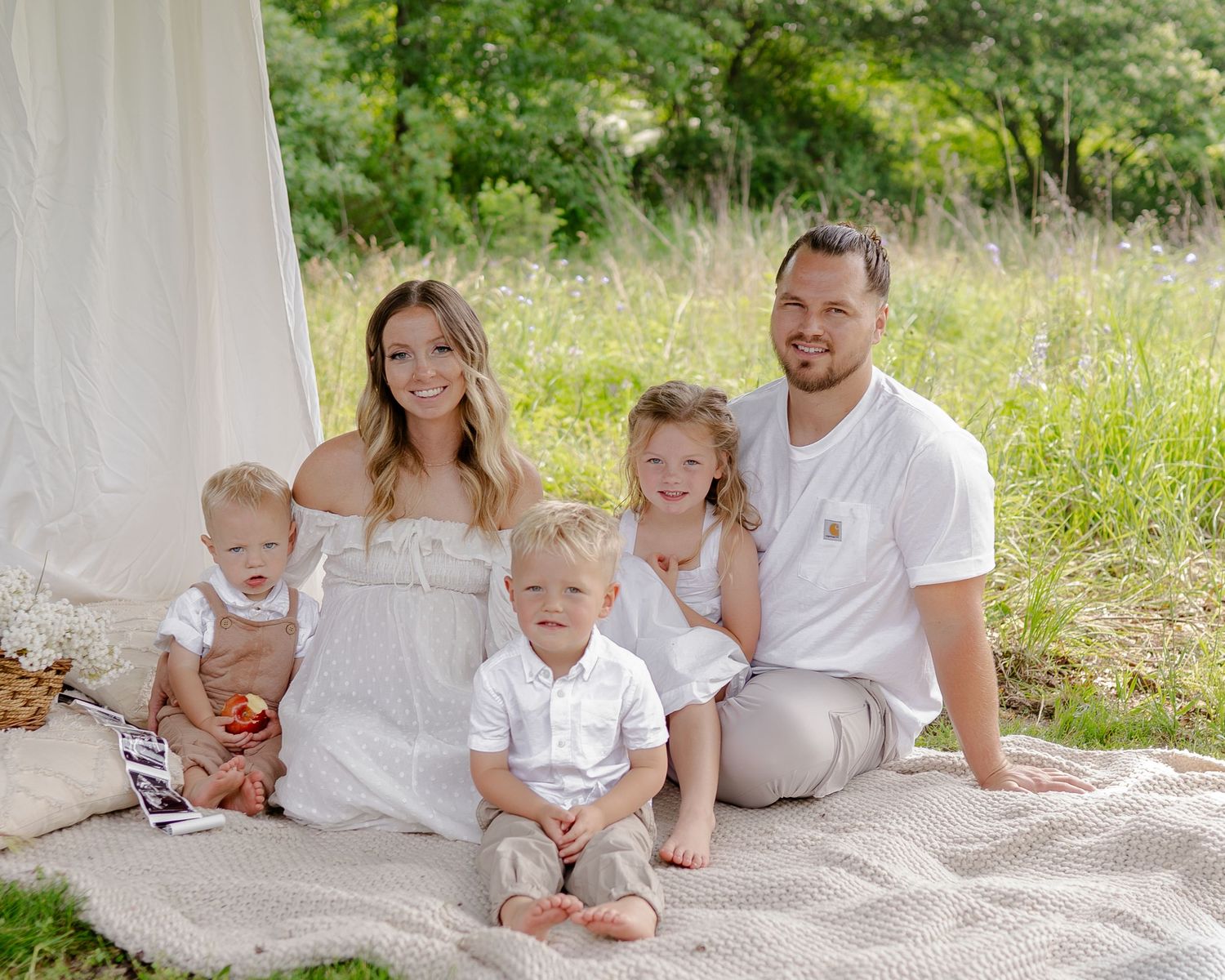Northern Indiana photographer., goshen Indiana photography. south bend photographer. family photography. family photographer.