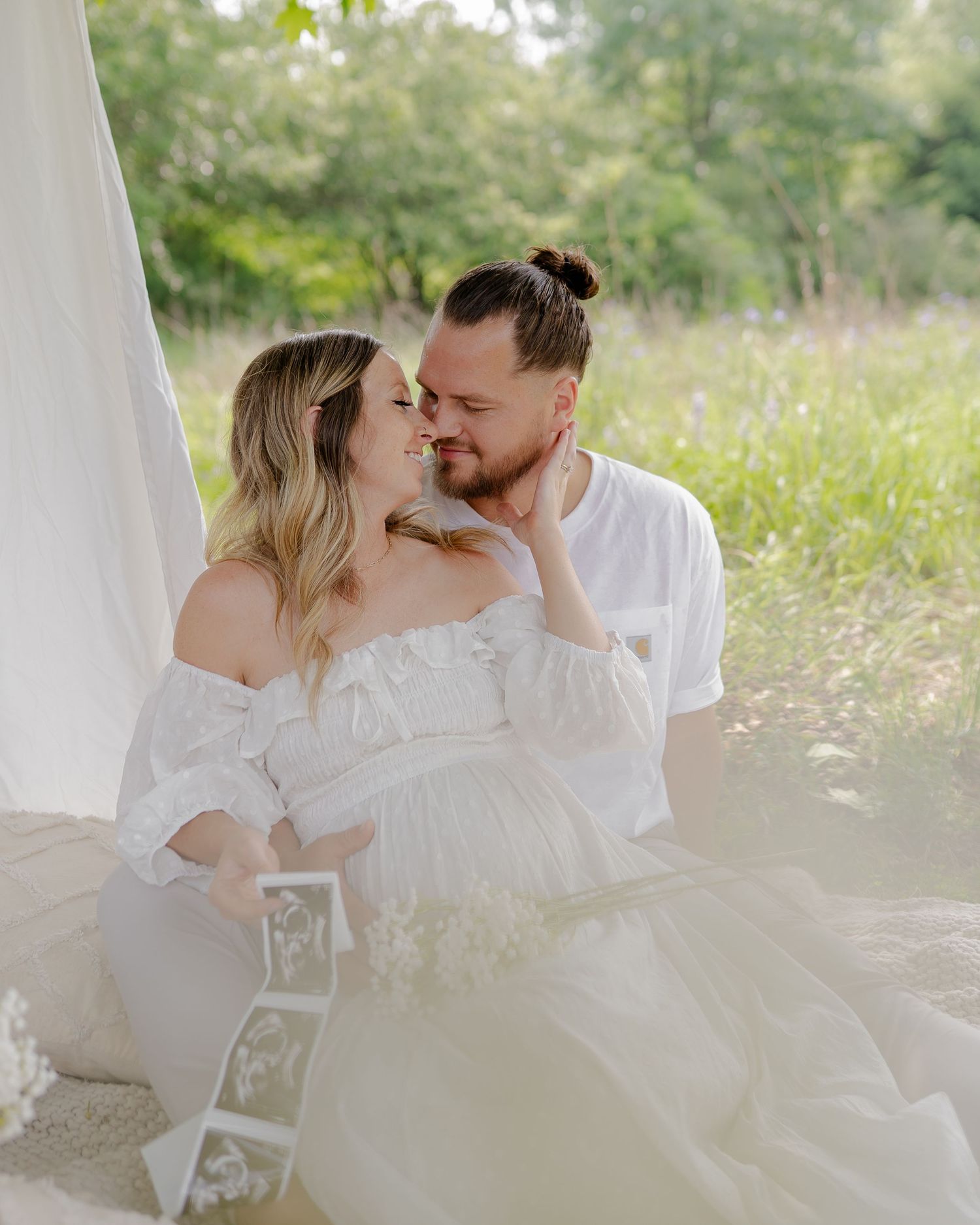 Northern Indiana photographer., goshen Indiana photography. south bend photographer. family photography. family photographer. maternity pic