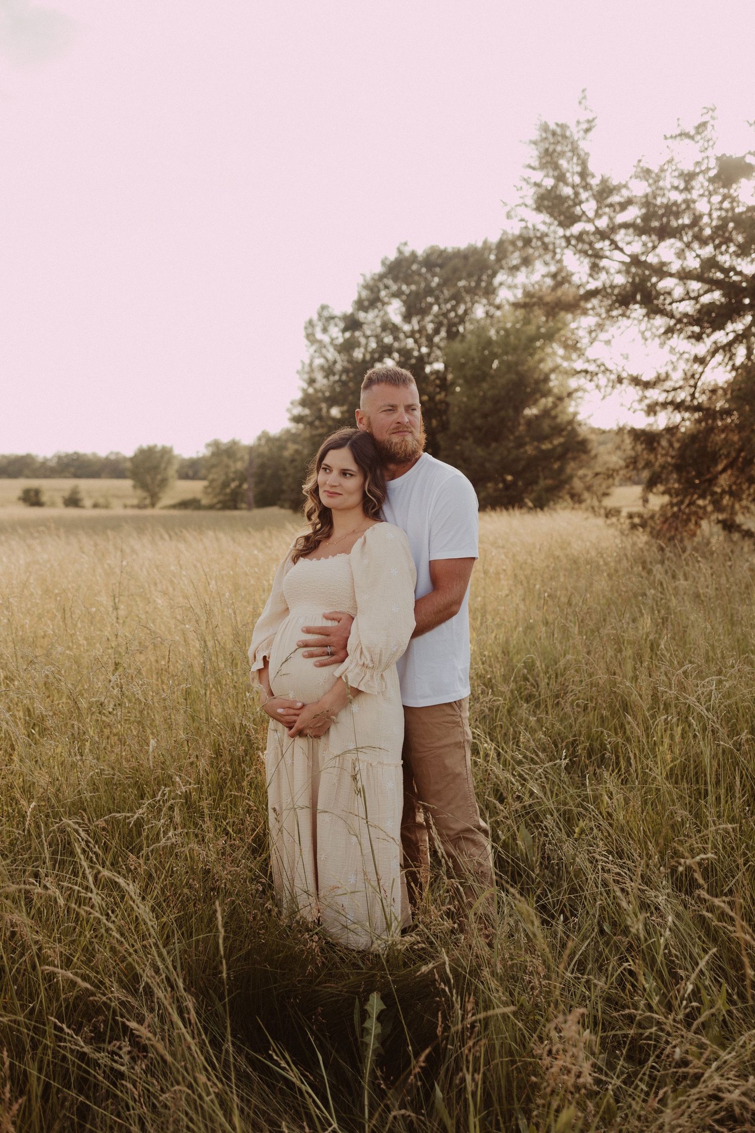 snuggled up maternity photography