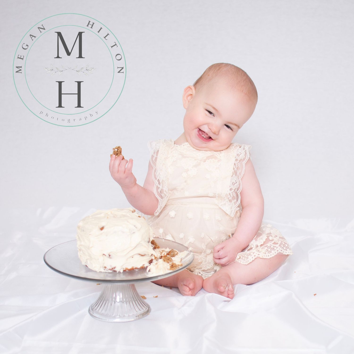 One year old smiling personality cake smash photo shoot