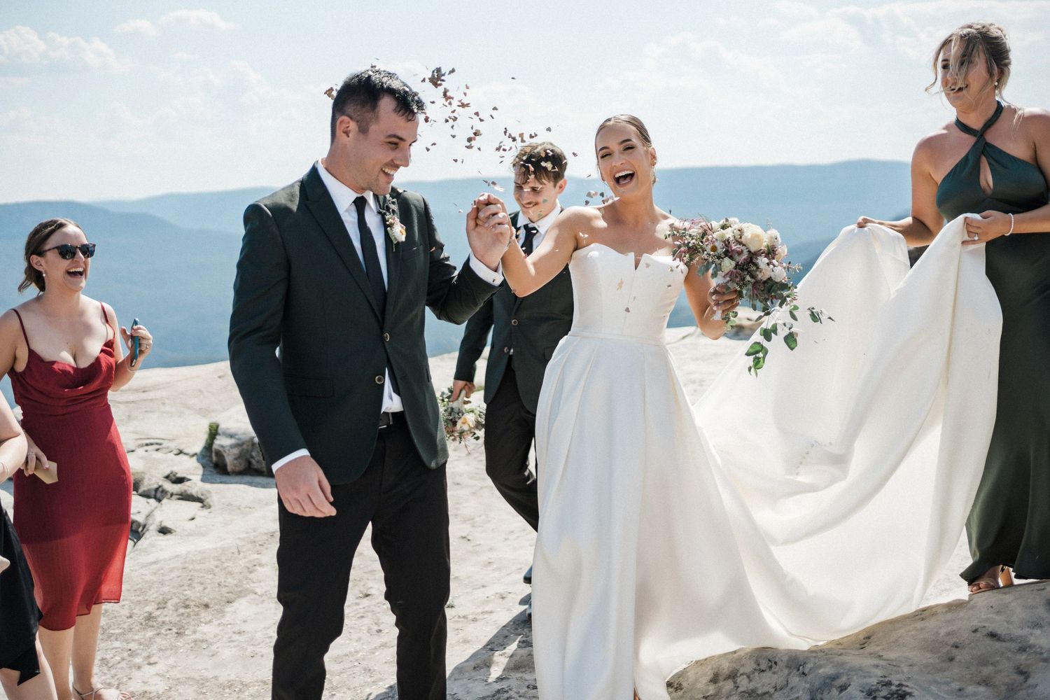 wedding ceremony in Blue Mountains by Pepper Image