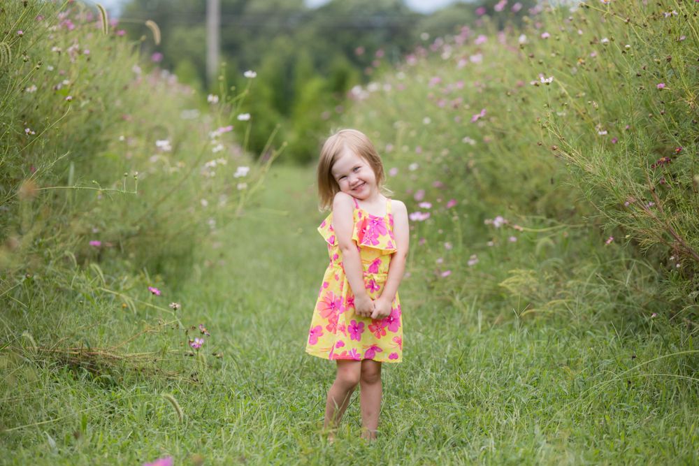 child family photography flower farm session mantua new jersey clayton franklinville millville sunflower zinnia cosmo