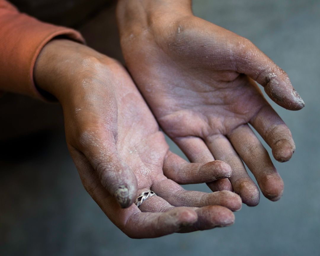 hands with charcoal