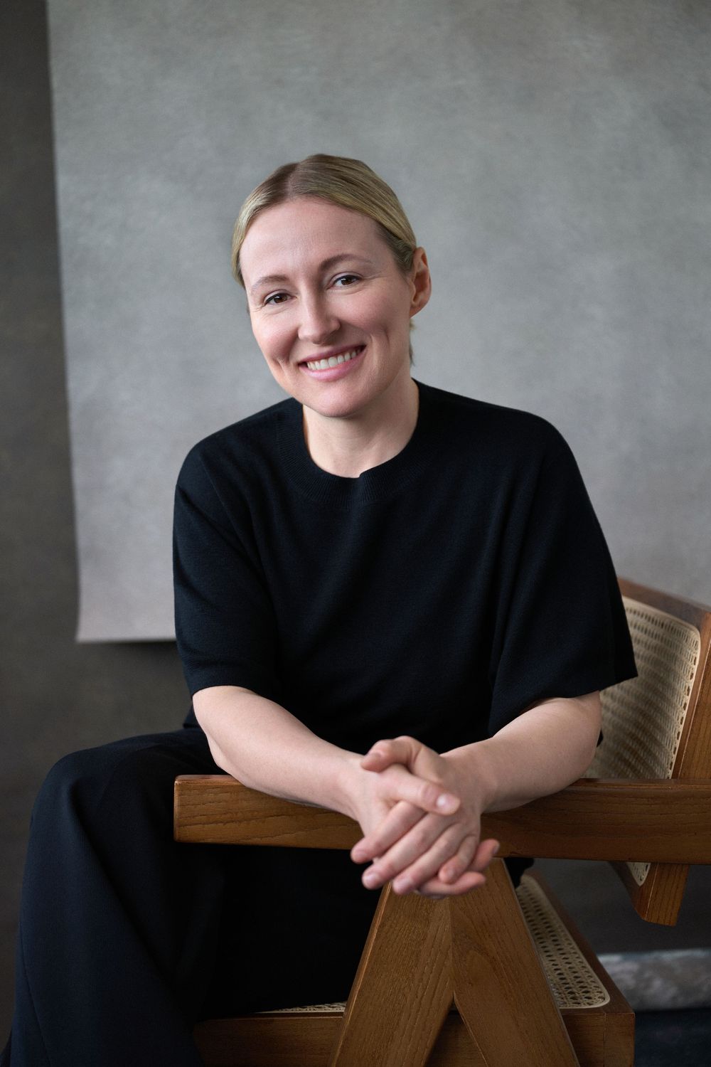 Personal branding portrait of Agata Makowska, founder of Edge & Grace