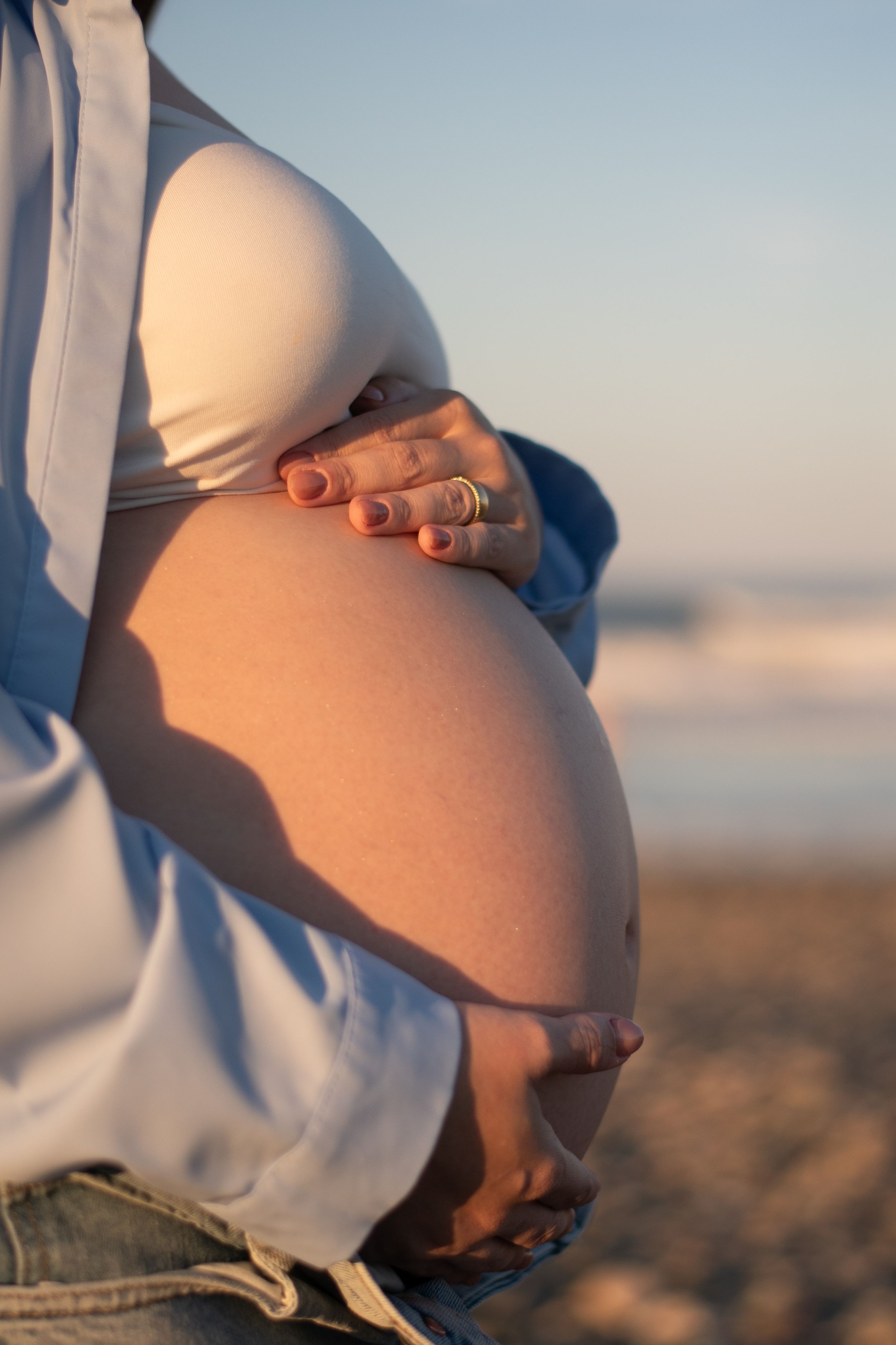 Maternity Photos near Bangor Maine, Central Maine maternity Photos, Coastal Maine maternity photos, Acadia maternity photos, Beach Photos