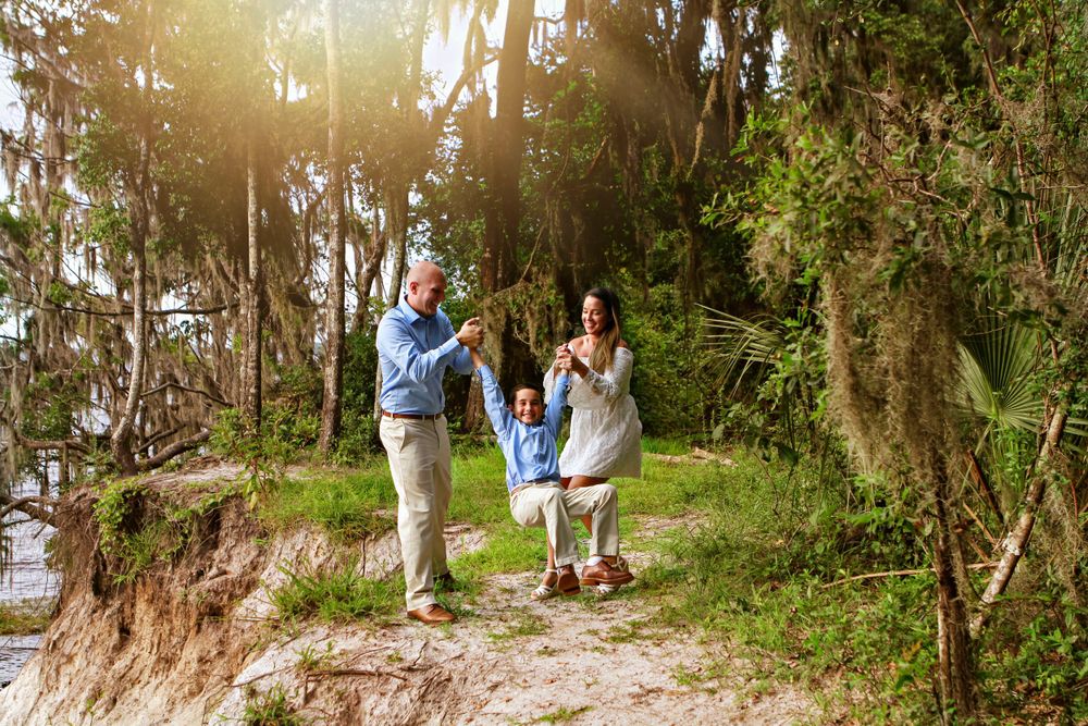 JACKSONVILLE, FLORIDA FAMILY PHOTOGRAPHY. OUTDOOR FAMILY SESSION. SAINT AUGUSTINE FAMILY PHOTOGRAPHER.