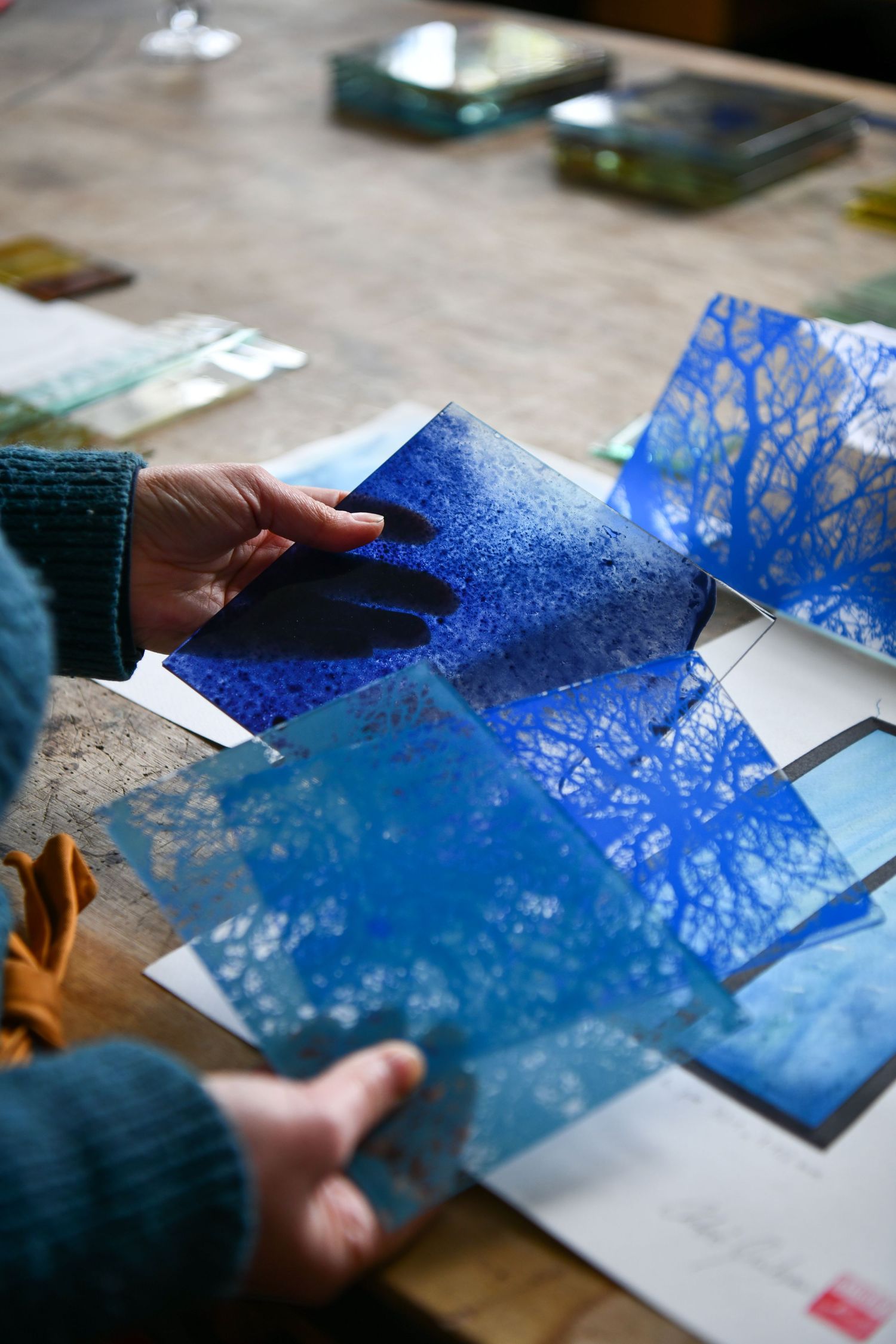 serigraphie sur verre, portrait d'atelier par Anne-Pierre Gaignon