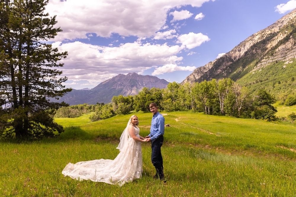 Intimate elopement in utah provo canyon.